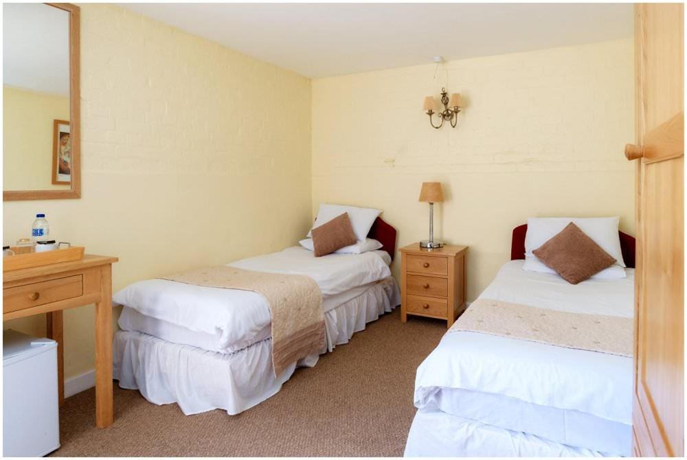 Kingfisher Barn Bed & Breakfast Abingdon-on-Thames Exterior foto